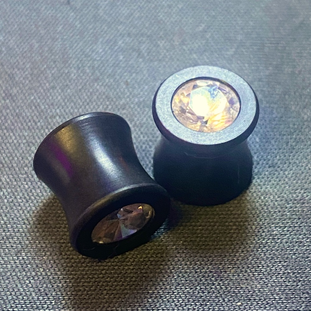 Black with faux diamond ear plugs in 6mm or 2g